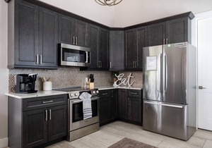 5545 New 4BR Oasis: Walk to Beach, Pool, Pet-Friendly!