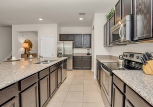 6 bedroom 5 bathroom with Spa and Games Room Brand New Modern Furnishings
