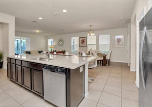 6 bedroom 5 bathroom with Spa and Games Room Brand New Modern Furnishings