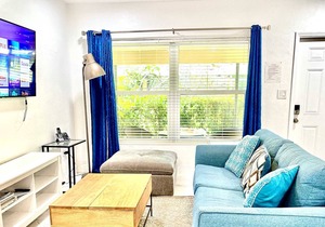 630A FLL Private Apt.- 1.5 mi to Beach & Las Olas