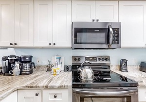 6th Floor Beachy Condo On Okaloosa Island, On-Site Pool