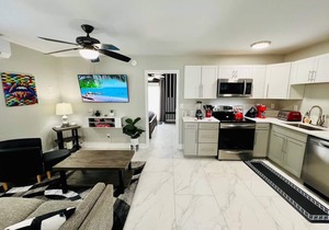 #7 Heated Pool, Private Patio & Grill