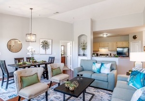 8-301 Heated pool, gated resort near Disney World, gym, game room, tennis