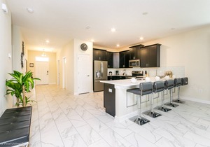 9 BED | 5 BATH High-End Villa w/POOL 1672Moon