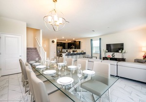 9 BED | 5 BATH High-End Villa w/POOL 1672Moon