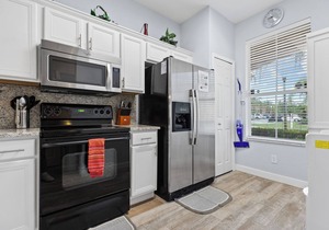 9 Mi to Disney: Davenport Townhome w/Pool Access!