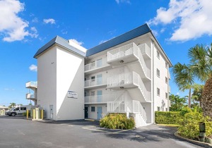 9300BAYSIDE19NICO - Bayside 19