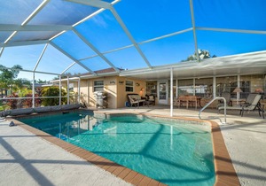 9434LAKESIDEVIMH - Lakeside House