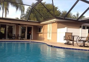 Almost Paradise - Beautiful 3BR/2BA Pool Home - Near Beaches & Ritz Carlton