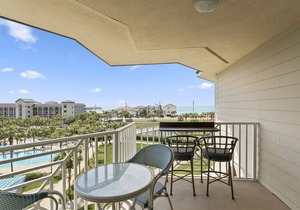 Amalfi Coast 412A - Gulf Views! Community Pool! Fitness Facility! Tennis Courts!