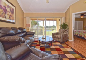 Amazing View - On Golf Course - Top Floor - Near Beaches, Shopping & Restaurants