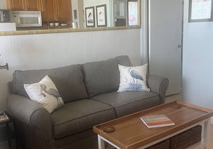 An adorable, direct oceanfront front studio with a large private balcony.