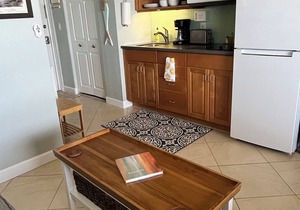 An adorable, direct oceanfront front studio with a large private balcony.