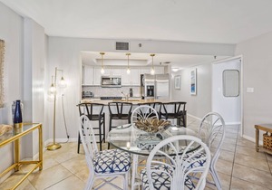Arena De Madeira 502 Premier- Beautiful Updates- Beach Front