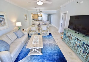 Azure Resort #209 ~Direct Beachfront! ~Free Beach Service! ~Fantastic Resort!
