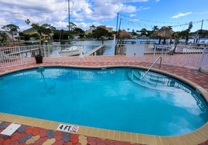 Bay Palms Waterfront Resort - Hotel and Marina