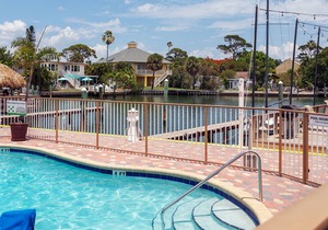 Bayview Plaza Waterfront Resort