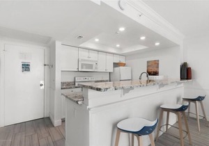 Beach Condo/High-End Finishes/Island Beach Resort/No Cleaning Fee/Condo 201