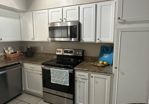 Beach Getaway! Pet-friendly! Chateau La Mer 15E!