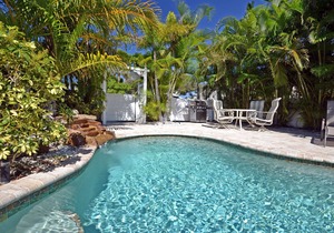 Beach Oasis W/ Heated Pool, Just a Couple Blocks from Popular Bridge Street