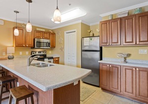 Beach Resort 203 - Gulf View, Heated Community Pool, Free Beach Service!
