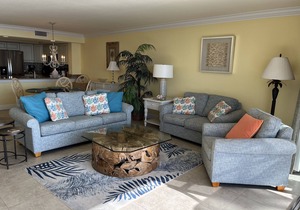 Beachfront 10th Floor Resort Condo - Breathtaking views