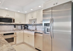 Beachfront Condo with a Beautiful, Renovated Kitchen, Shared Pool, & Tennis