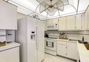 Beachfront two bedroom condominium with spectacular views