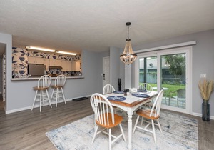 Beachy Getaway–Cozy, Clean & Equipped w/All Essentials! Relax, Enjoy & Refresh!