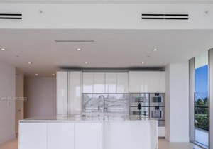 Beautiful 2 Br. Condo (325085) by Houzlet