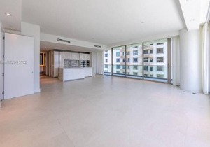 Beautiful 2 Br. Condo (325085) by Houzlet