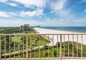 Beautiful 2BR 2BA Beachfront Condo – Prime Location