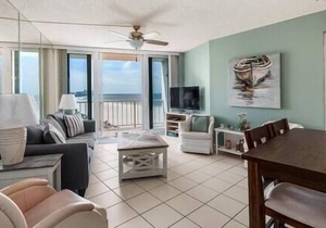 Beautiful 2BR 2BA Beachfront Condo – Prime Location