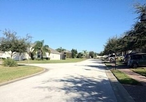 Beautiful 4 Bedroom 3 Bathroom pool and spa Villa In Secure Gated Community