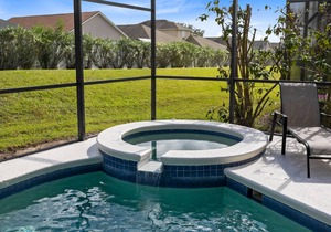 Beautiful 4 Bedroom 3 Bathroom pool and spa Villa In Secure Gated Community