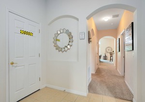 Beautiful 4 Bedroom 3 Bathroom pool and spa Villa In Secure Gated Community