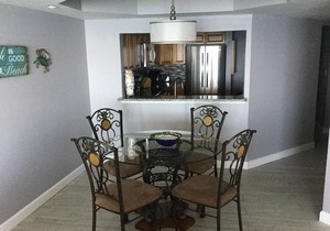 Beautiful Beach and Sunsets in Newly Remodeled Condo at Crescent Beach Club