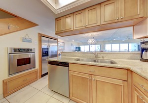 BEAUTIFUL CONDO WITH PERFECT VIEW OF BEACH AND GULF WITH NEW HEATED POOL