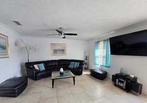 Beautiful Condo Close to Busch Gardens