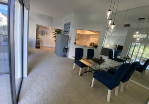 Beautiful Condo in Pelican Bay, Valencia