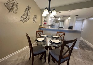 Beautiful Condo with Private Beach Access and Golf Course Views