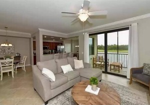 Beautiful condo in gorgeous Lakewood National golf community
