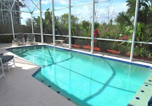 Beautiful Family villa with own pool near Disney. FREE BBQ grill