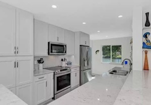 Beautiful Florida Home 3 Miles to Venice Beach