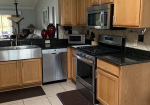 Beautiful home within Walking distance to Sumter Landing