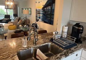 Beautiful, newly renovated condo near the beach!