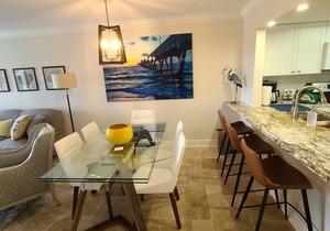 Beautiful, newly renovated condo near the beach!
