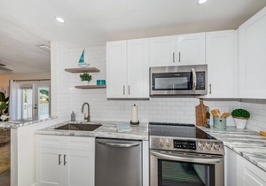 Beautiful Waterfront Resort Style Living - 1 bed
