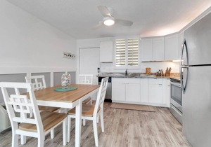 Beautifully Remodeled Beach Getaway! Gulf View! Beach Gear & Over $100 of Free Daily Activities!