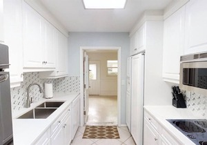 Beautifully Updated Villa Directly on Crescent Beach